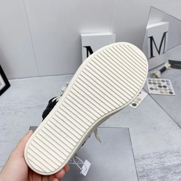 R - SNEAKERS