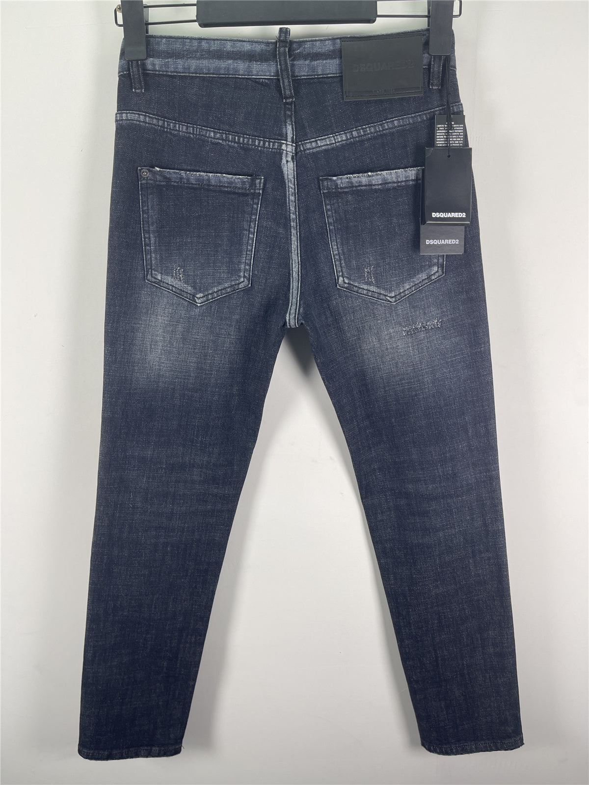 D - JEANS