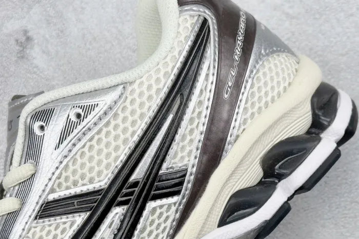 A - SNEAKERS