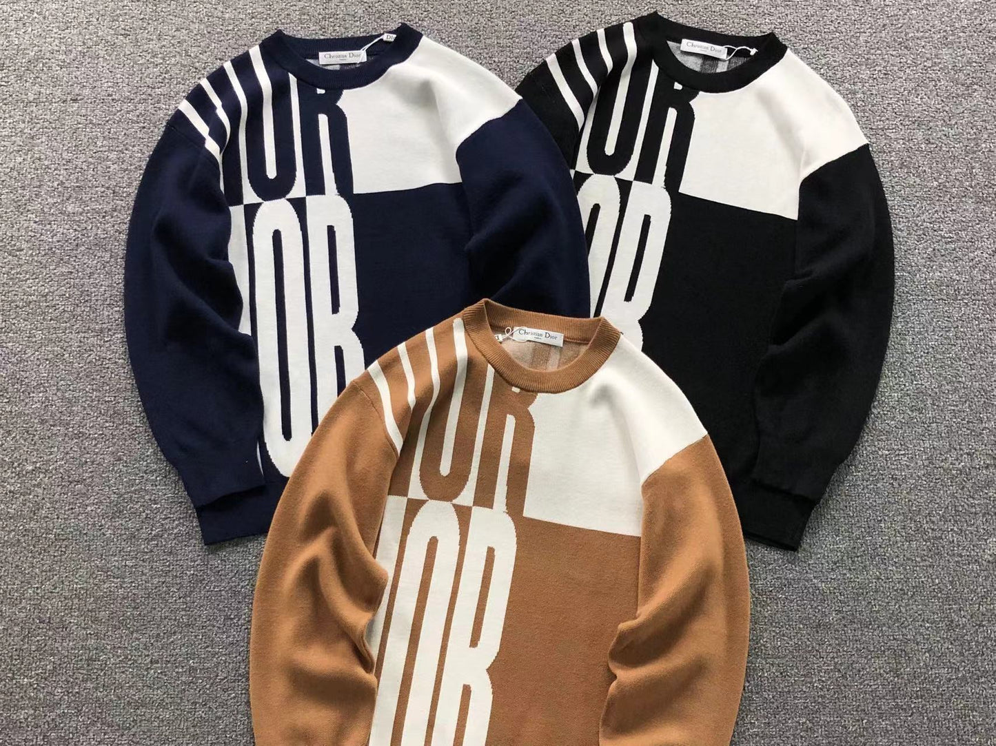 D - SWEATER