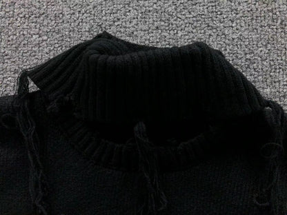 V - SWEATER