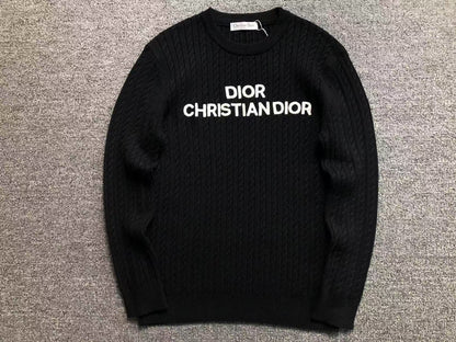 D - SWEATER