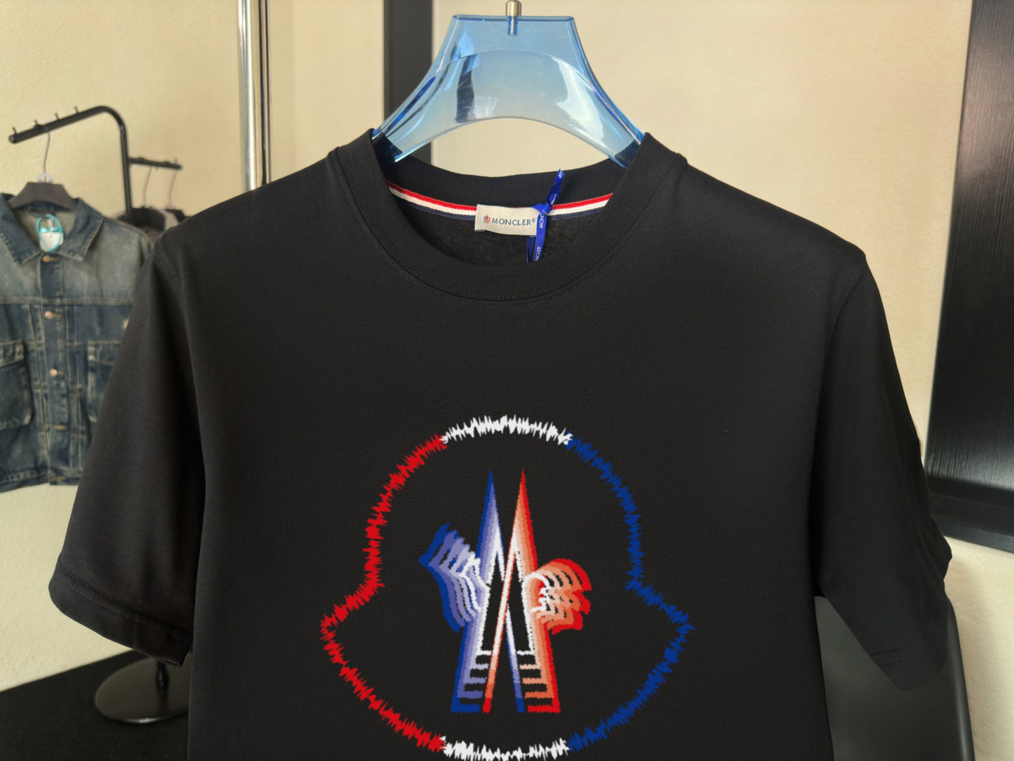M - TSHIRT