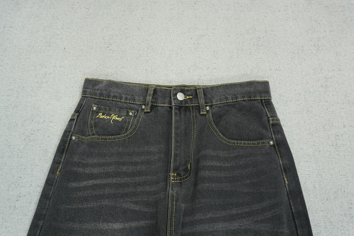 B - JEANS