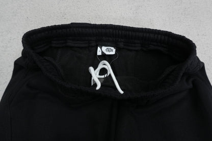 M - SWEATPANTS