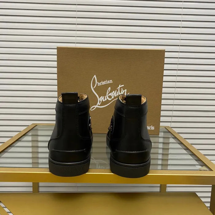 A - SNEAKERS