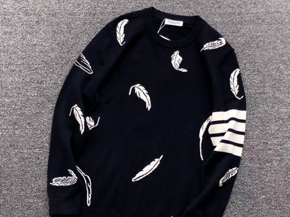 T - SWEATER