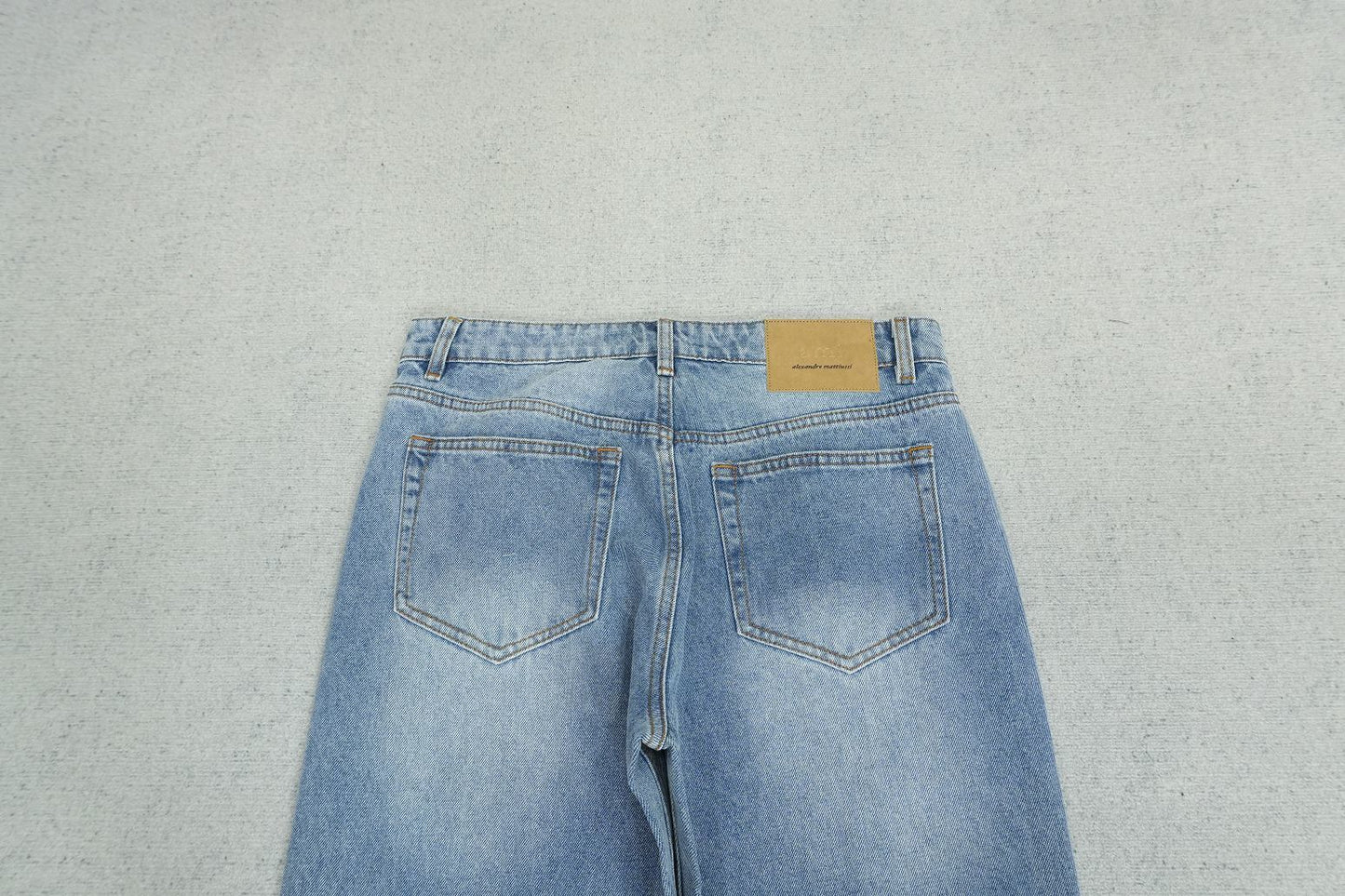 A - JEANS