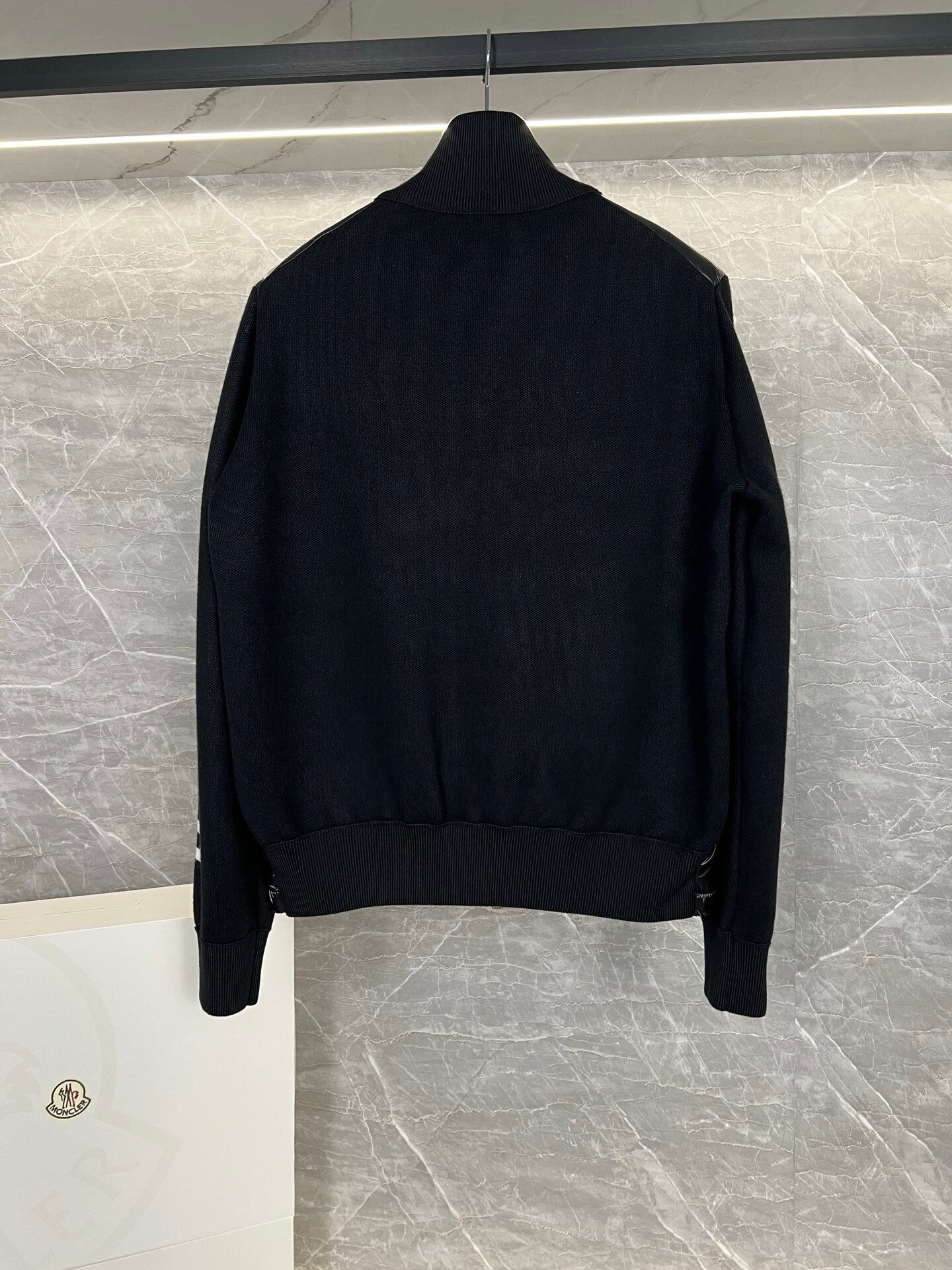 P - CARDIGAN