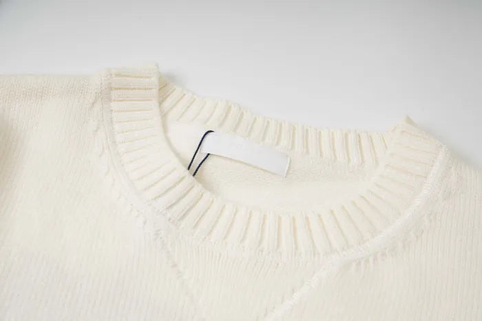 P - SWEATER