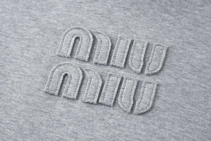 M - SWEATER