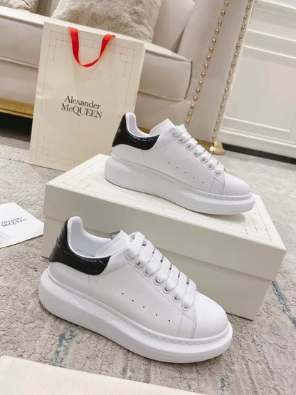 A - SNEAKERS