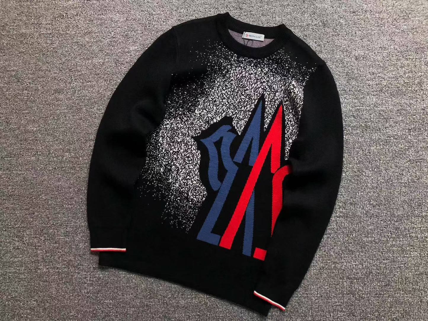 M - SWEATER