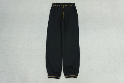 C - SWEATPANTS