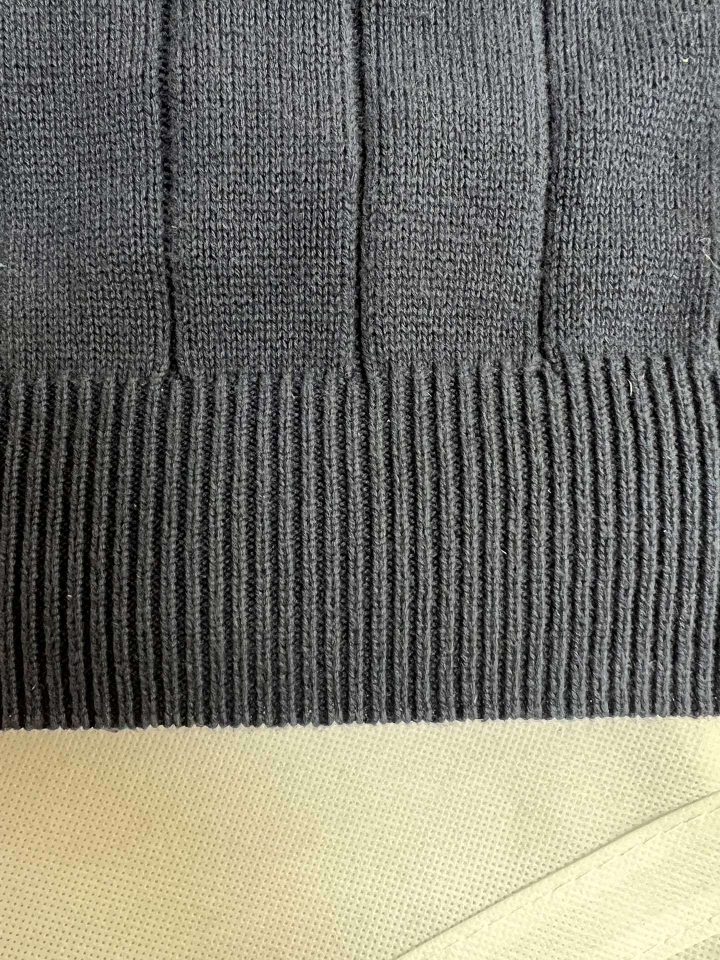 P - CARDIGAN