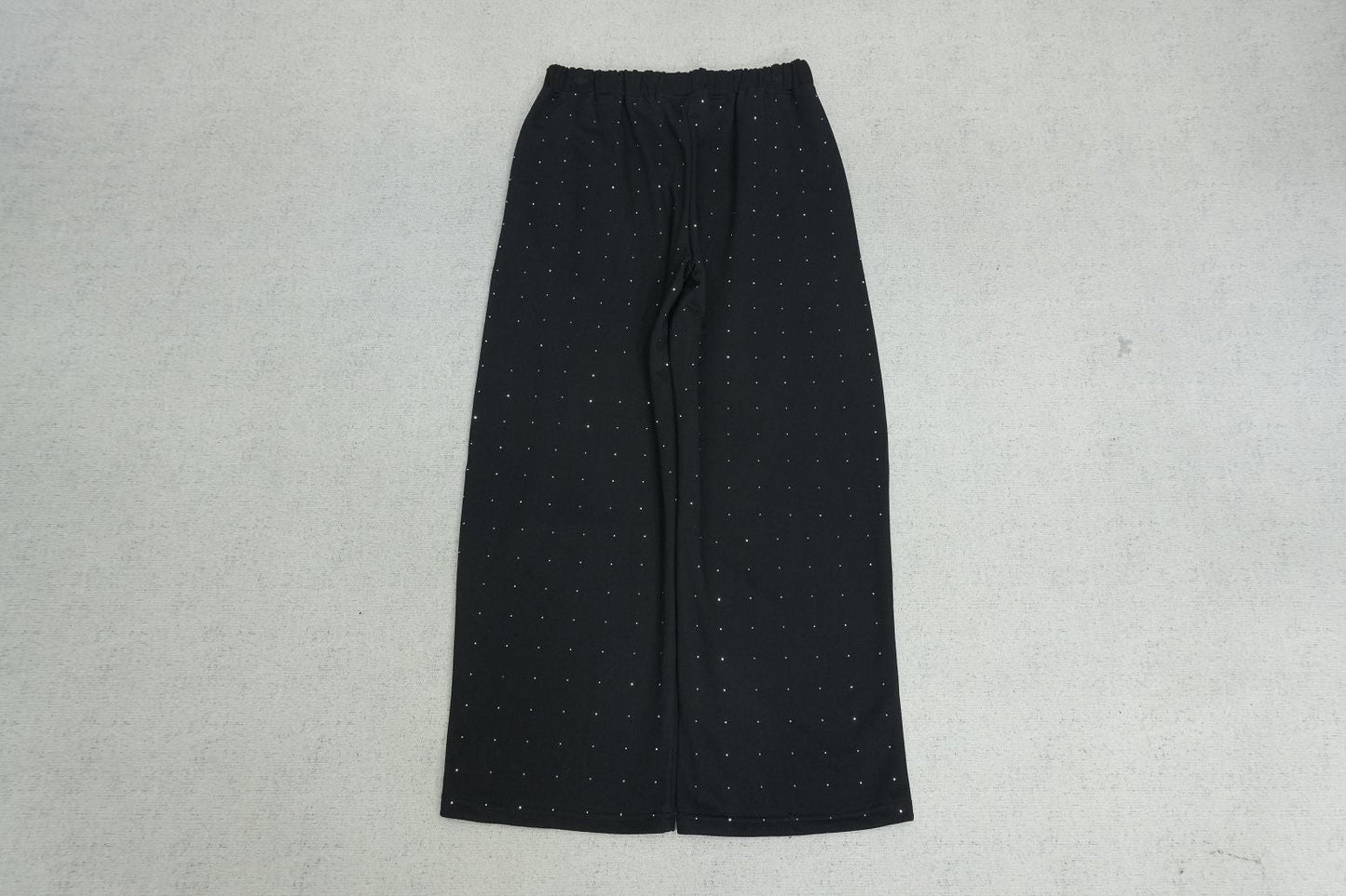 S - SWEATPANTS