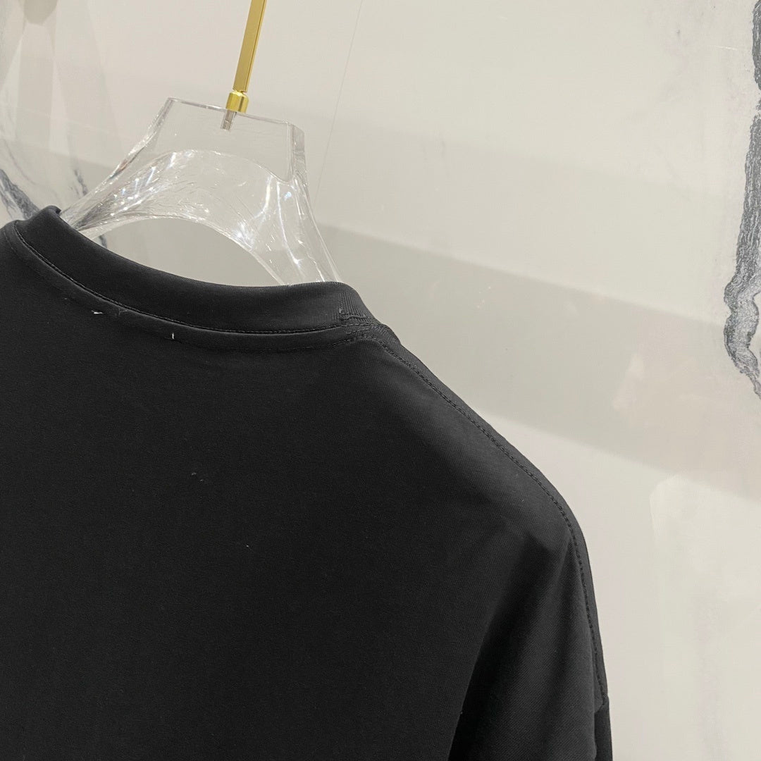 V - TSHIRT