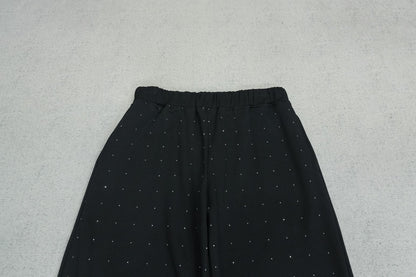 S - SWEATPANTS