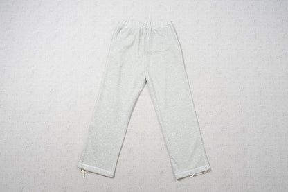 L - SWEATPANTS