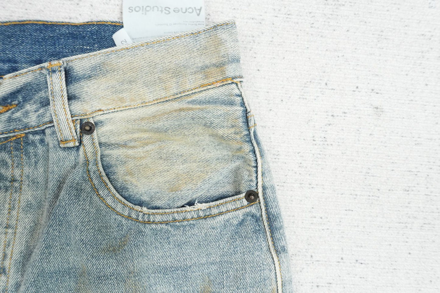 A - JEANS