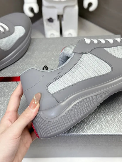 P - SNEAKERS