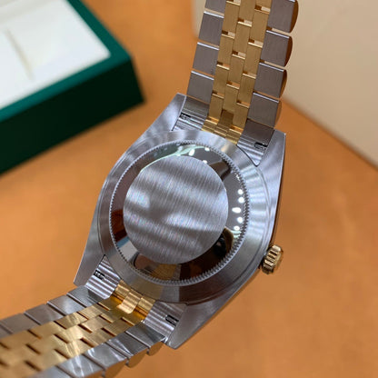 M - Watch