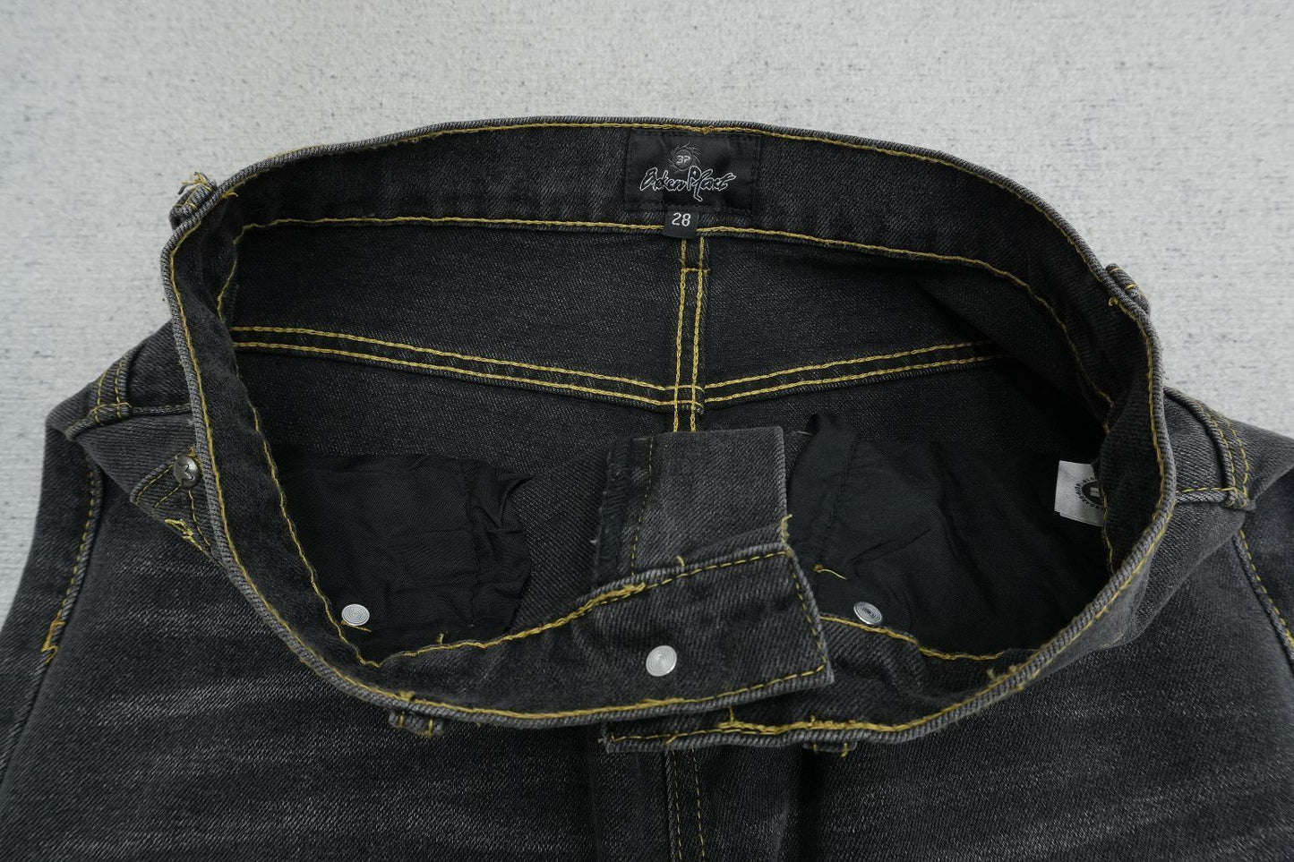 B - JEANS