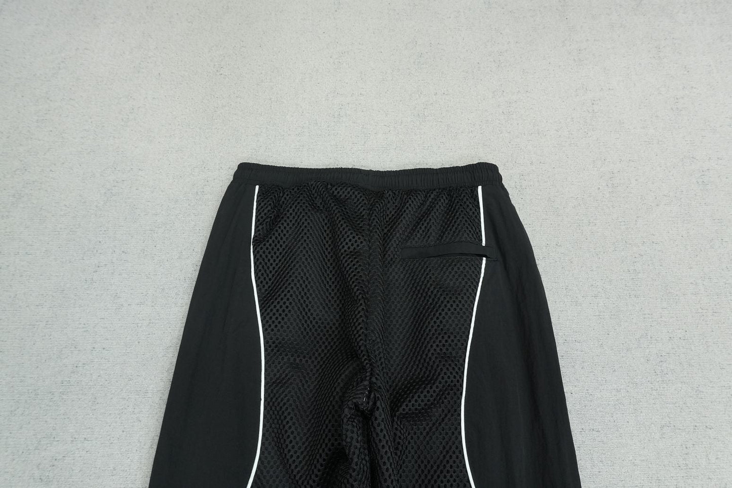 C - SWEATPANTS