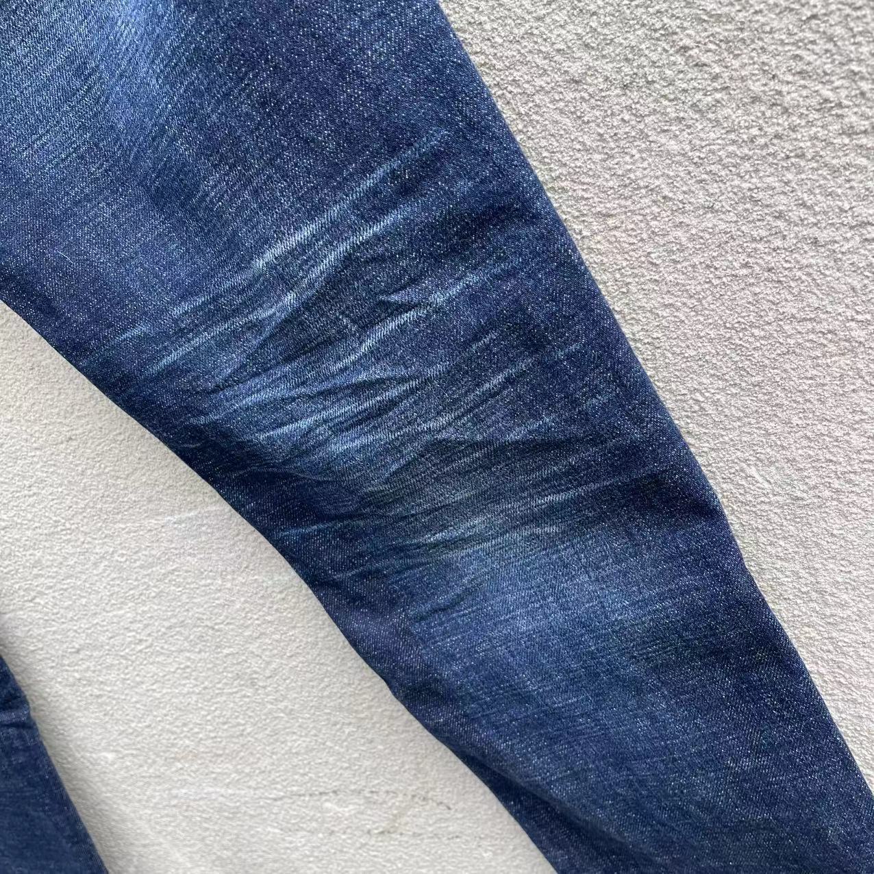 D - JEANS
