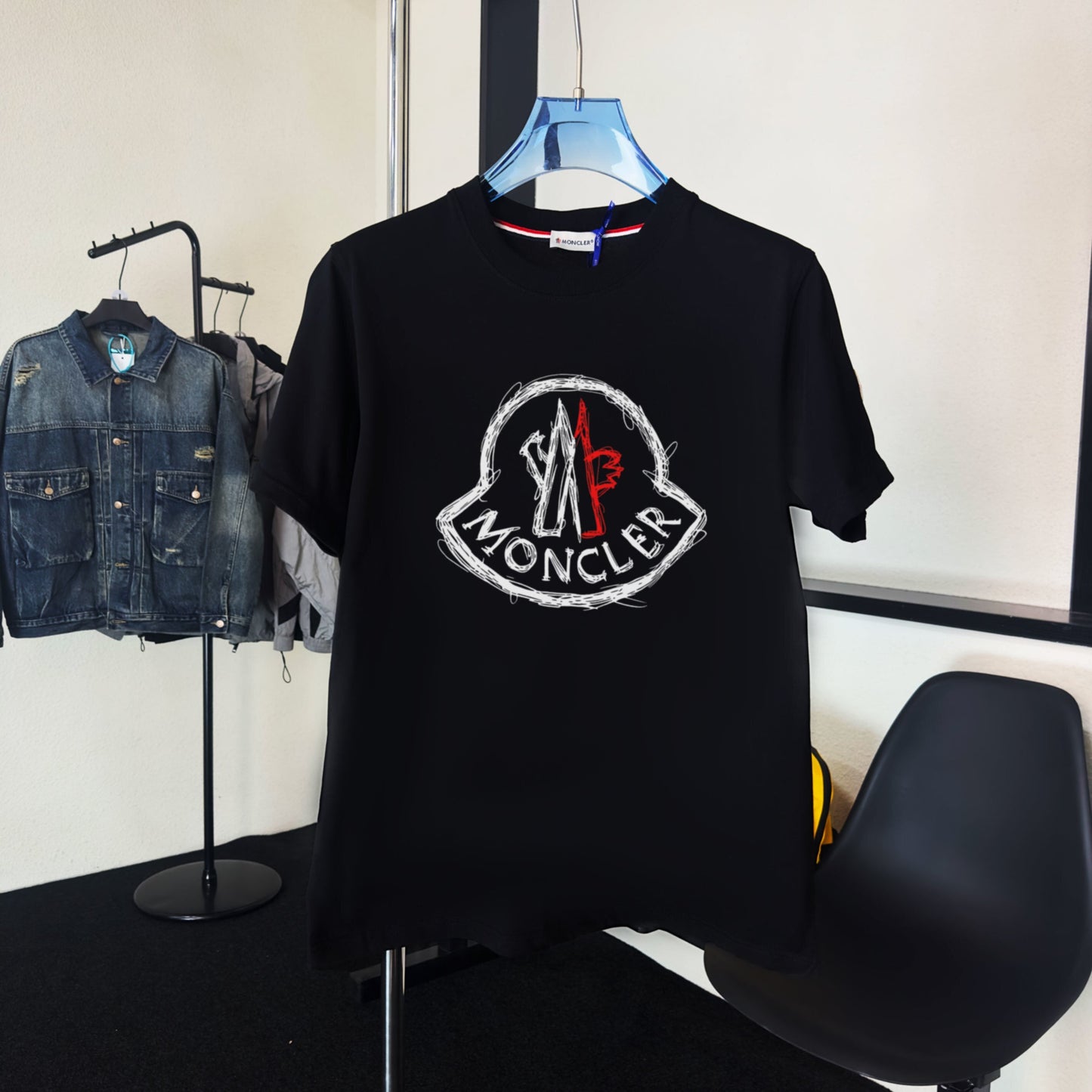 M - TSHIRT