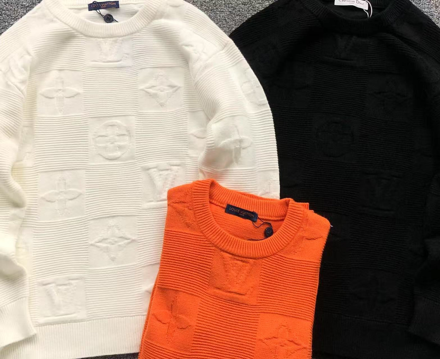 L - SWEATER