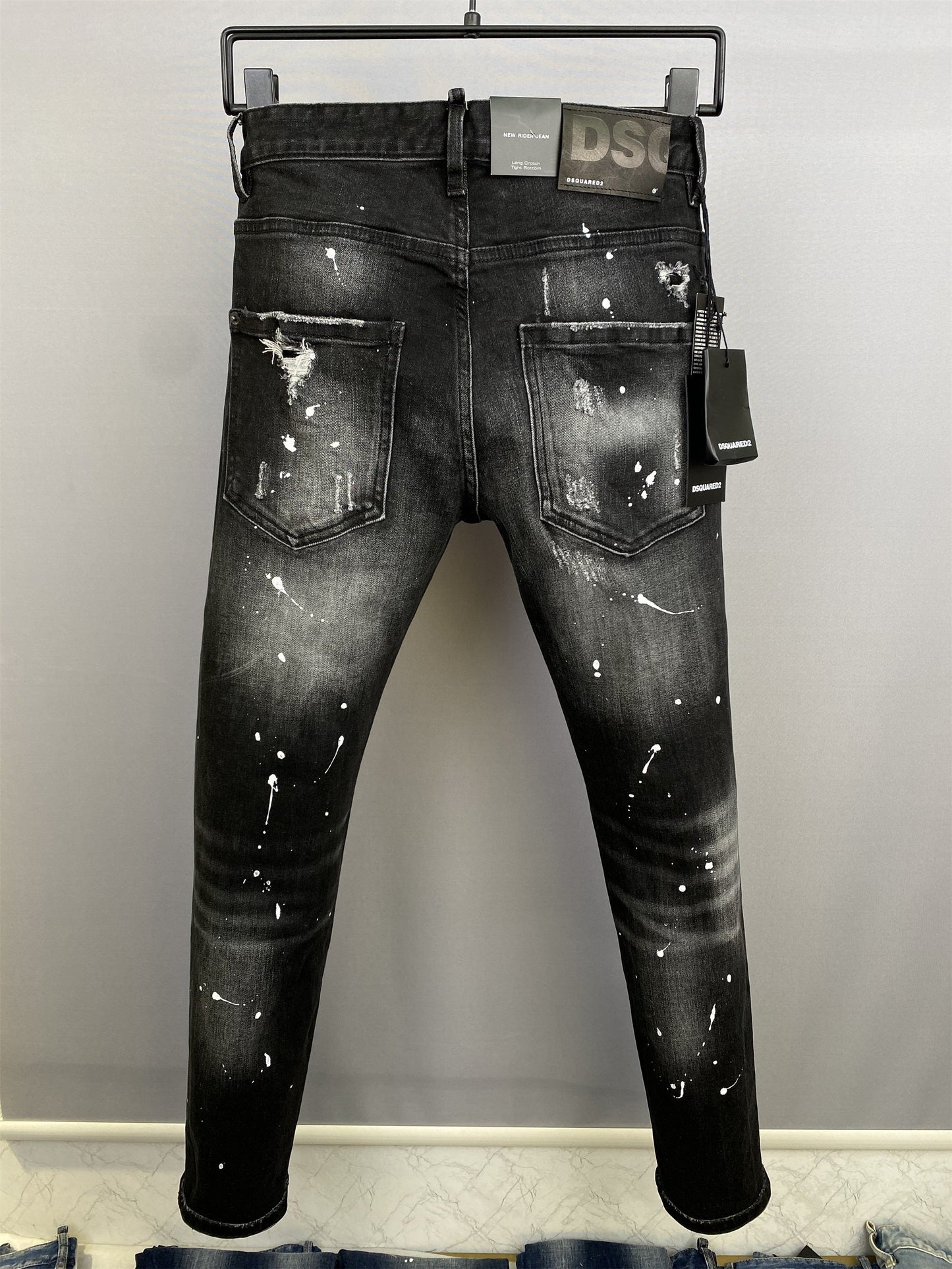 D - JEANS