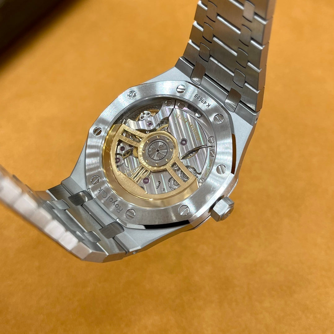 P - Watch