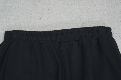 C - SWEATPANTS