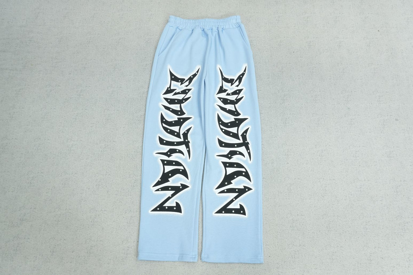 M - SWEATPANTS