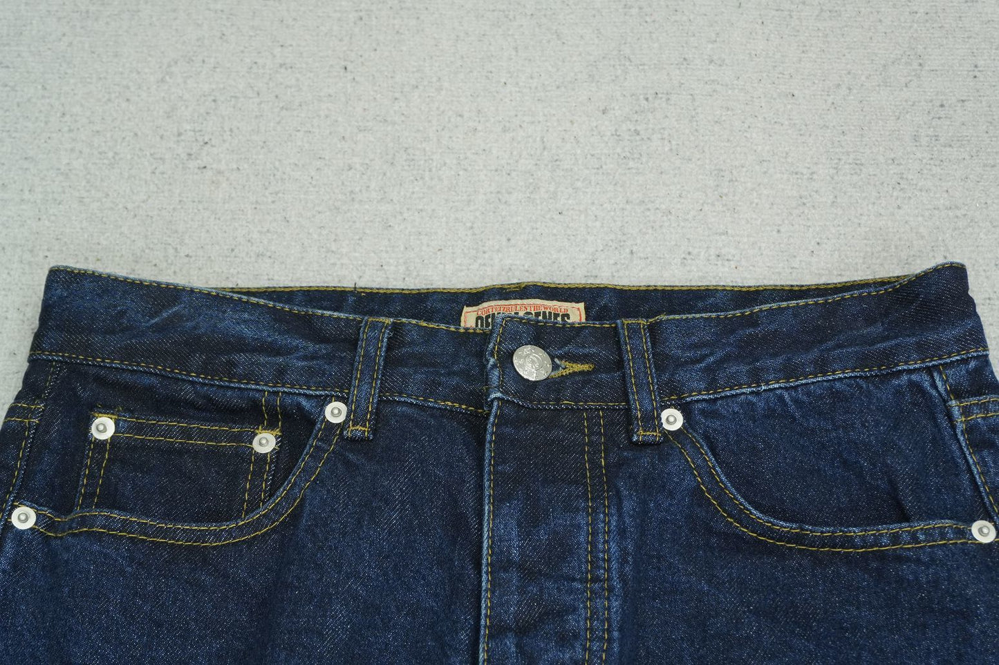 C - JEANS