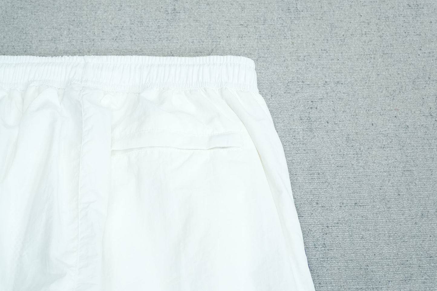 C - SWEATPANTS