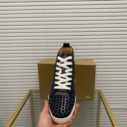 A - SNEAKERS