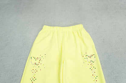 B - SWEATPANTS