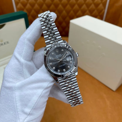 M - Watch