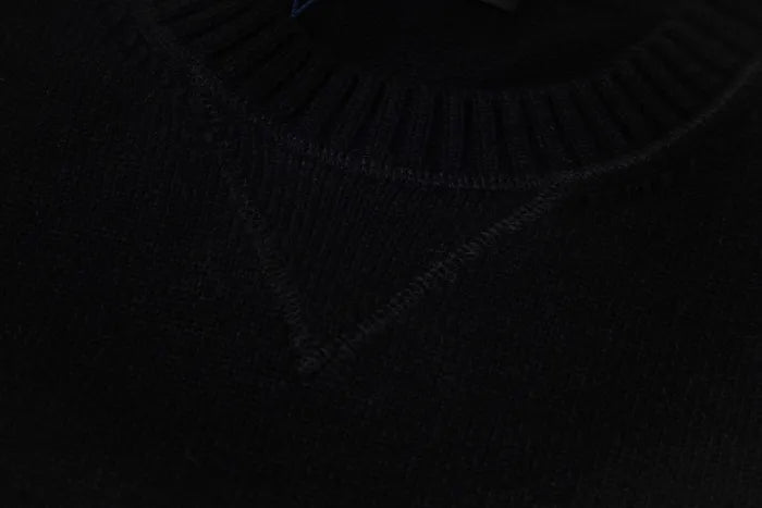 P - SWEATER