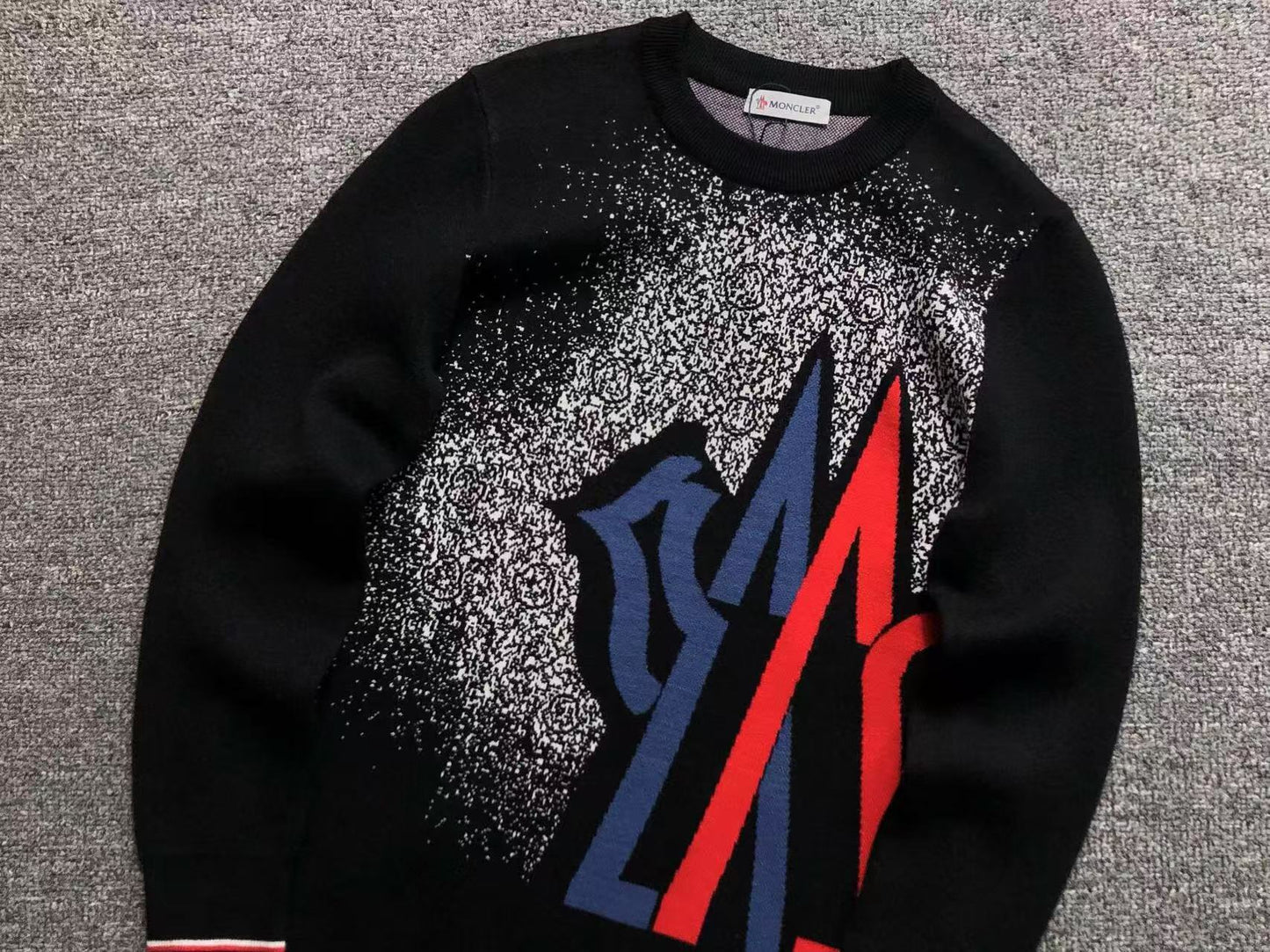 M - SWEATER