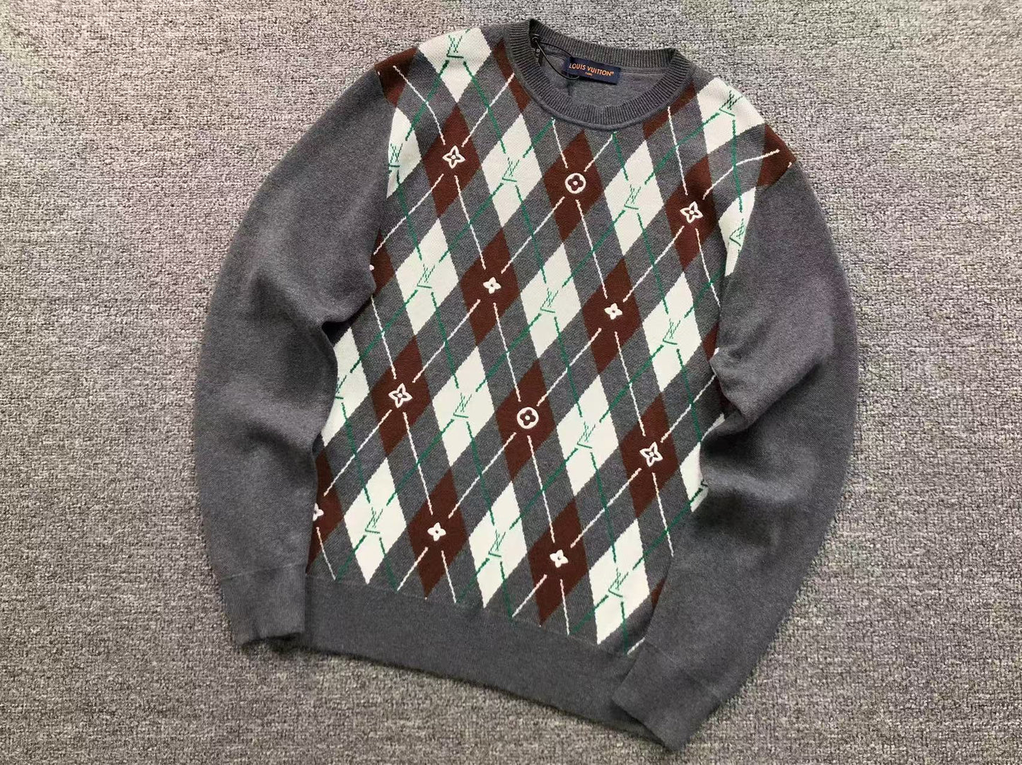 L - SWEATER