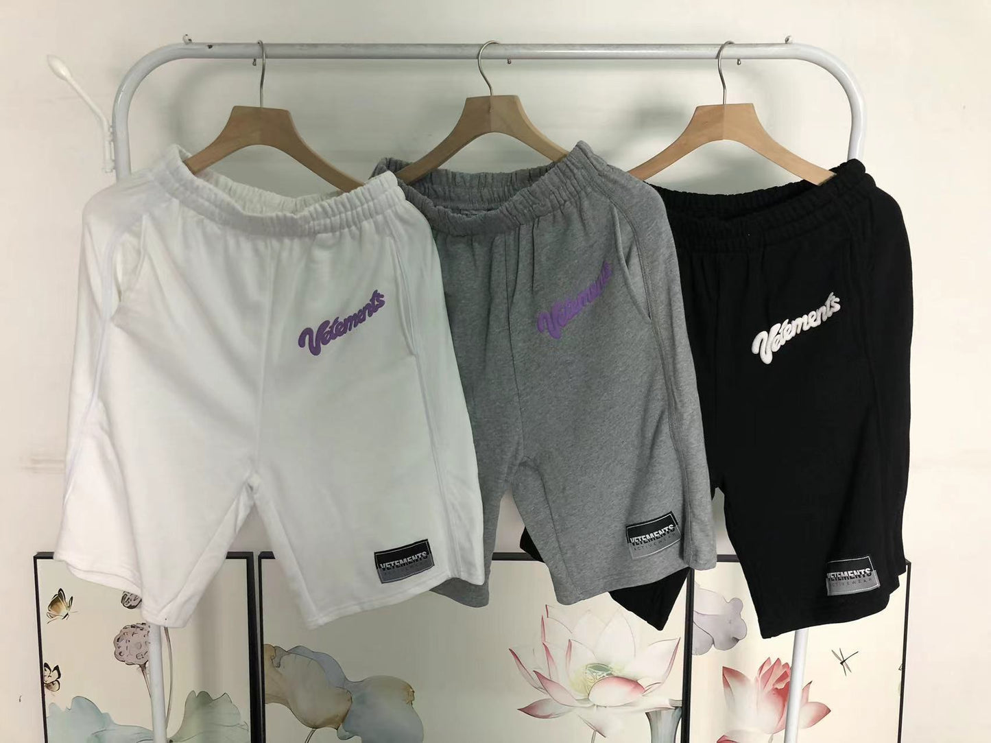V - SHORTS