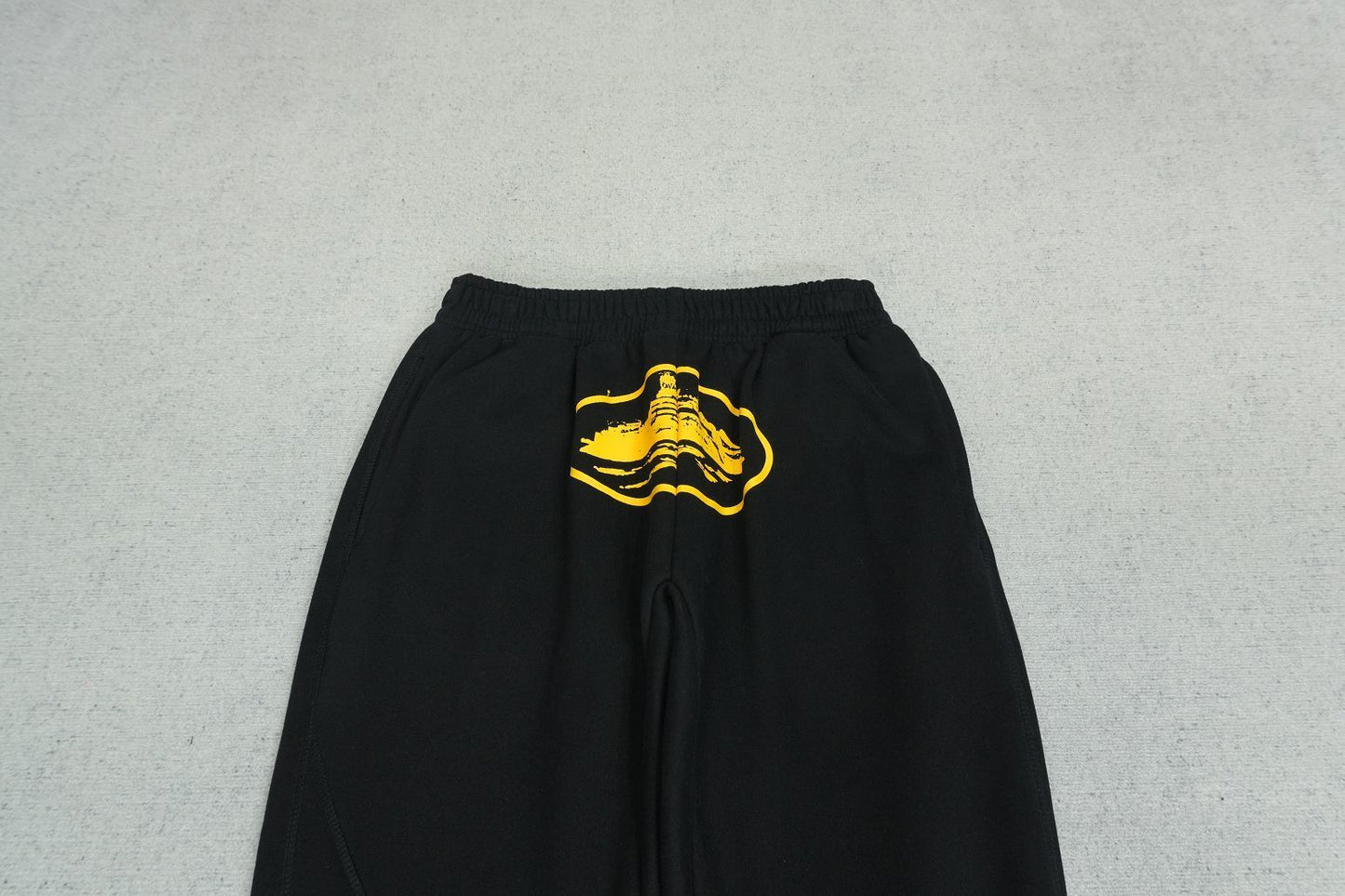 C - SWEATPANTS