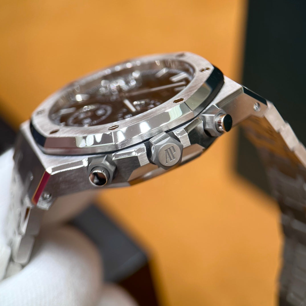 P - Watch