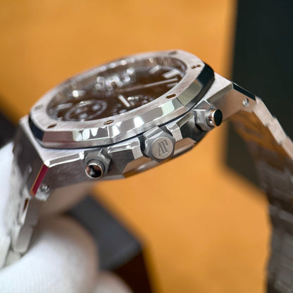 P - Watch