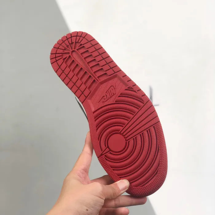 N - SNEAKERS