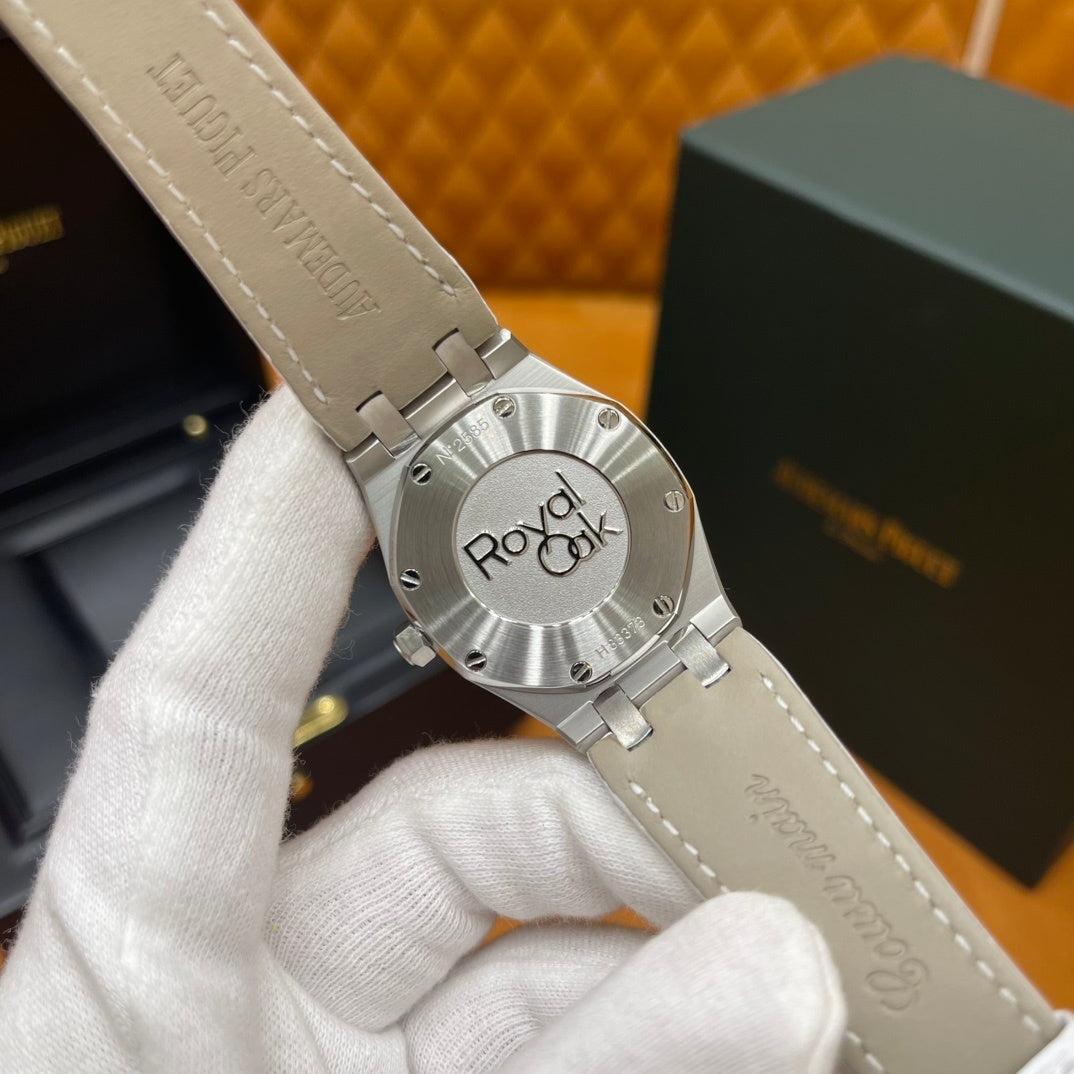 P - Watch