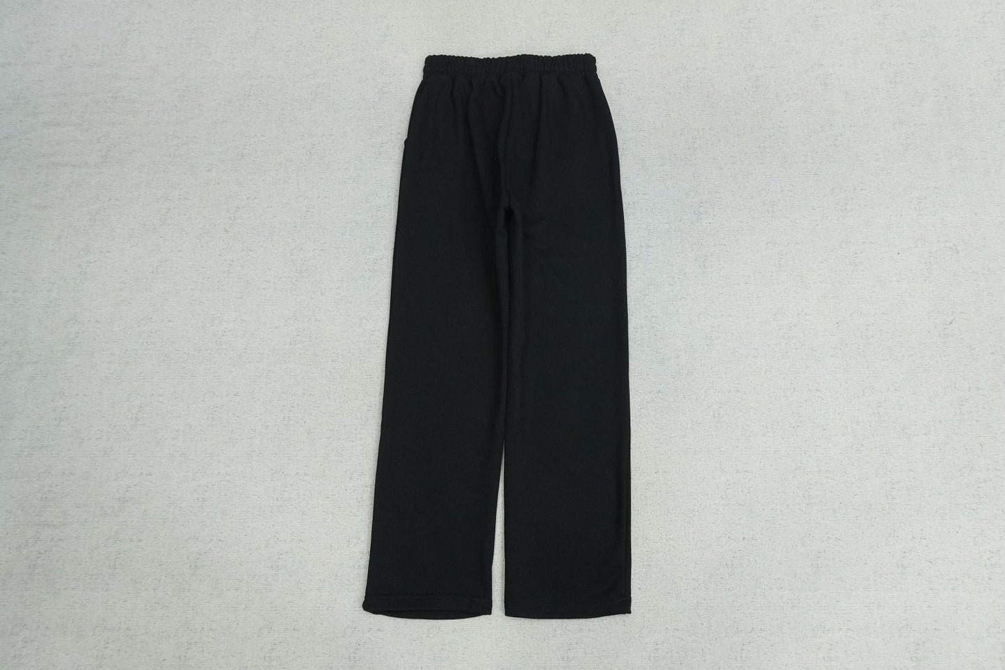 M - SWEATPANTS